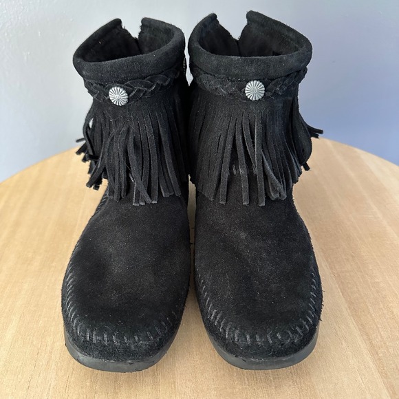 Minnetonka High Top Black Zip‎ Boot SZ 7 - Picture 1 of 11